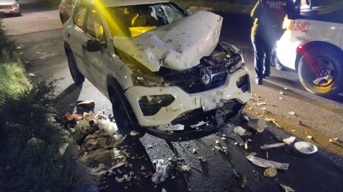 Policía Vial atiende choque contra objeto fijo en la Av. Gerónimo de la Cueva