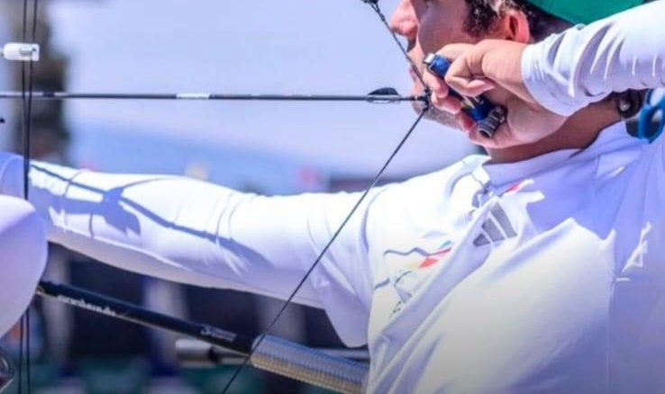 Rodrigo González impone récord centroamericano y avanza a semifinales en tiro con arco