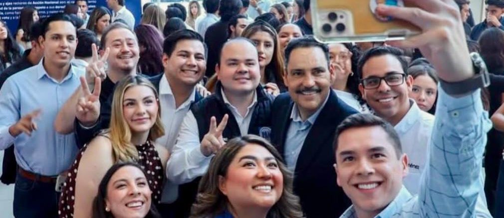 "Los jóvenes son el presente y el futuro de Aguascalientes": Toño Martín del Campo