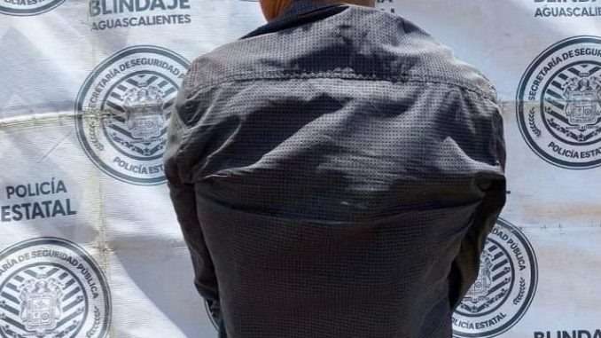 Sujeto es detenido por Policías del Mando Coordinado tras presuntamente amenazar y agredir a su ex pareja en el Municipio de Calvillo