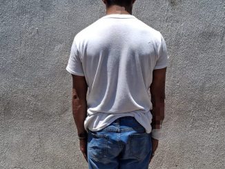 Policía Municipal detiene a un hombre por portación de arma prohibida en Balcones de Oriente