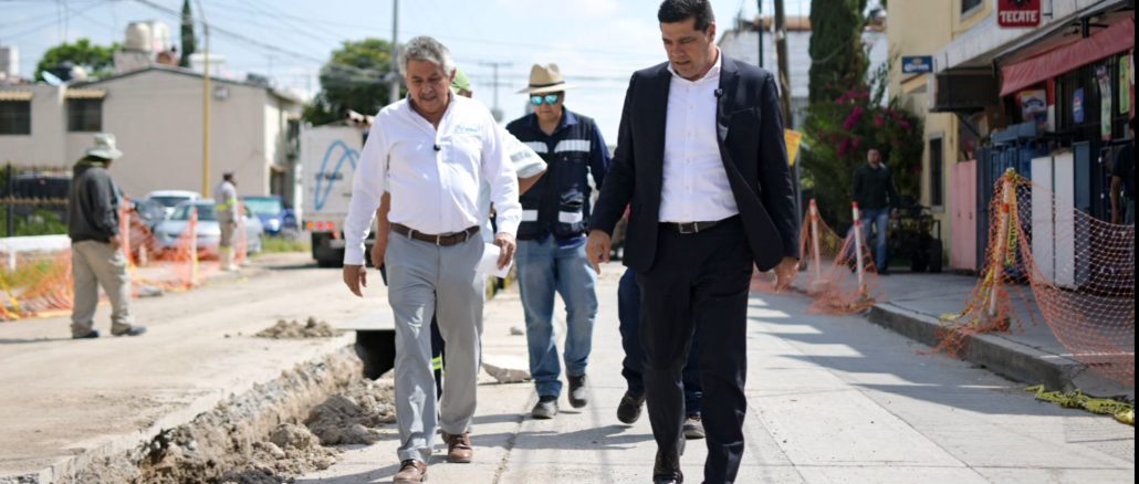 Supervisa leo Montañez rehabilitación de red sanitaria en Canteras de San José