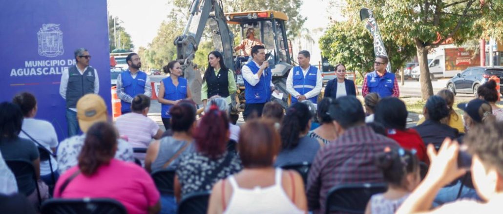 Arranca Leo Montañez rehabilitación con concreto hidráulico de la Av. Mahatma Gandhi en beneficio de miles de familias