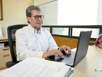 Ricardo Monreal abre la posibilidad de reelegirse como diputado federal