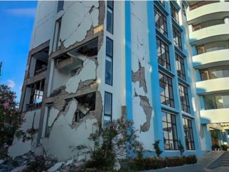 Terremoto de magnitud 7.7 sacude a Indonesia