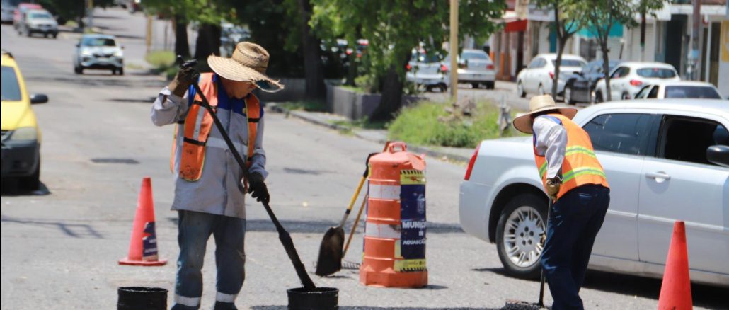Intensifica Municipio Jornadas de bacheo en calles y avenidas