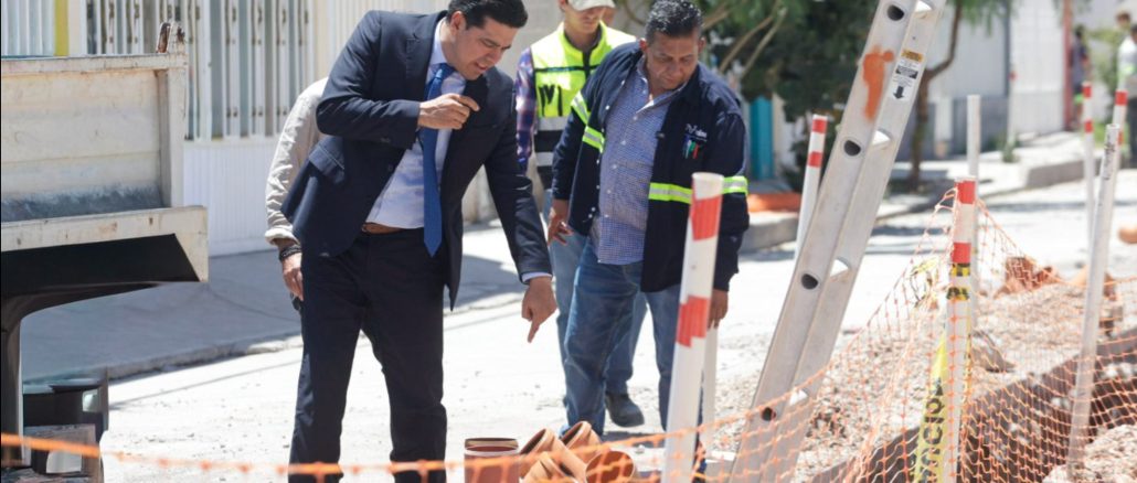 Supervisa  Leo Montañez rehabilitación del alcantarillado en la colonia San Marcos