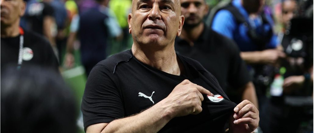 !Insólito! Hossam Hassan, DT de Egipto, termina hospitalizado tras la riña entre sus dos esposas