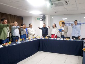 Refrenda Leo Montañez compromiso con el desarrollo sostenible y calidad de vida de las familias