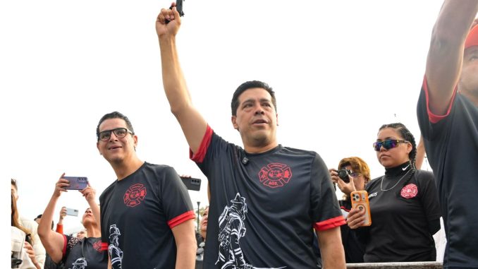 Encabeza Leo Montañez Primera Carrera Atlética por el Día del Bombero 2026