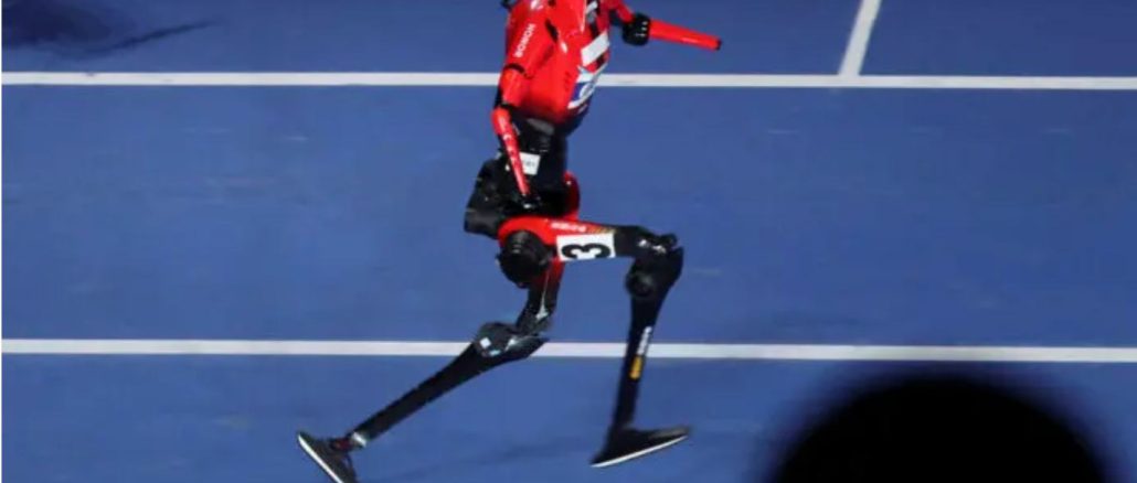 Humanoides compiten en Pekín y un robot chino supera el récord de Usain Bolt en 100 metros