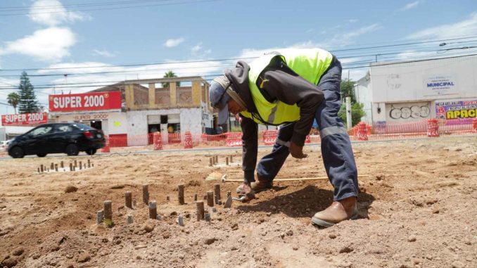Avanza Municipio en la construcción del Puente Pirules; inicia montaje de la estructura metálica