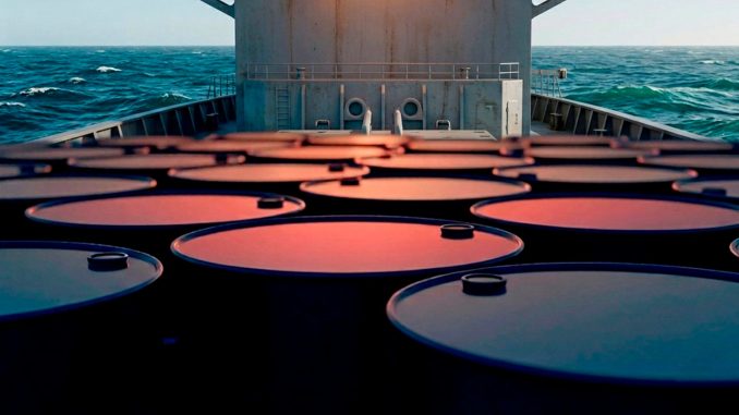 UIF y Pemex firman convenio para combatir el huachicol
