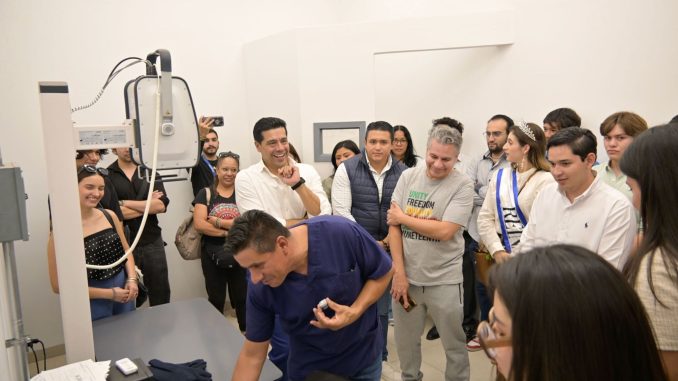 Leo Montañez mira de frente a quienes son el futuro de Aguascalientes