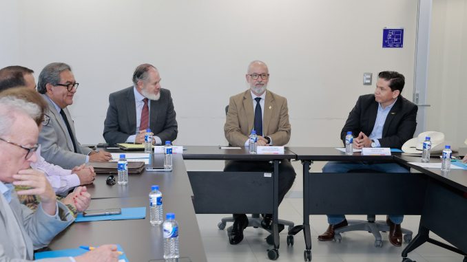 UAA, Patronato Universitario y Advantest Corporation exploran colaboración para impulsar la formación en tecnologías de semiconductores