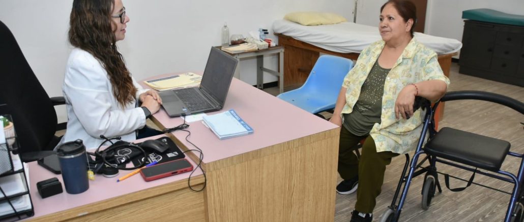Si tienes 60 años ó más, el DIF Estatal ofrece Consultas Especializadas a bajo costo