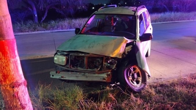 Policía Vial atiende accidente contra objeto fijo en Av. Benedicto XVI