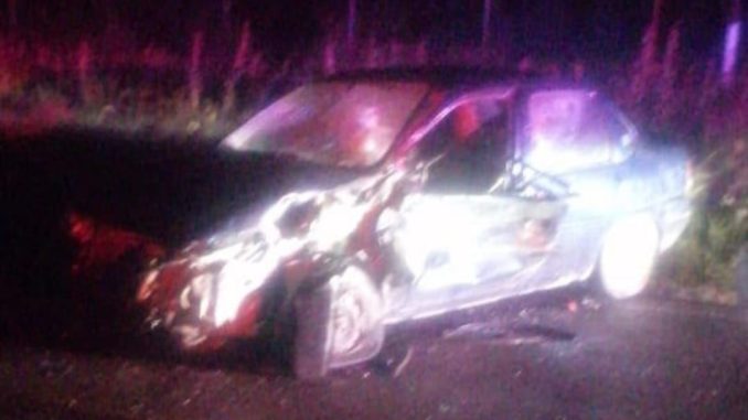 Policías Estatales atienden reporte de accidente lateral que se registró en la carretera estatal 18 en el Municipio de Jesús María