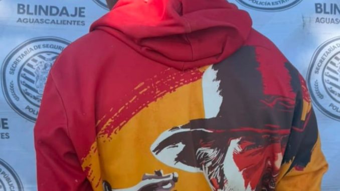 Policías del Mando Coordinado detienen en el Municipio de Asientos a sujeto que tenía orden de aprehensión vigente por el delito de violencia familiar