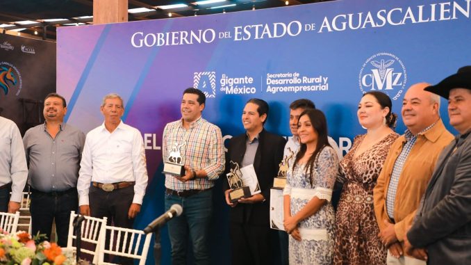 Reconocen la entrega y vocación de los Médicos Veterinarios de Aguascalientes