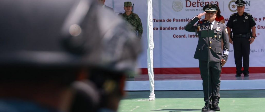 Secretario de la SSPE asiste a la ceremonia de "Toma de Posesión al Cargo, Posesión de Mando y Protesta de Bandera del C. Tte. Cor. de la Guardia Nacional E. M.