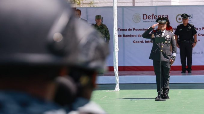 Secretario de la SSPE asiste a la ceremonia de "Toma de Posesión al Cargo, Posesión de Mando y Protesta de Bandera del C. Tte. Cor. de la Guardia Nacional E. M.