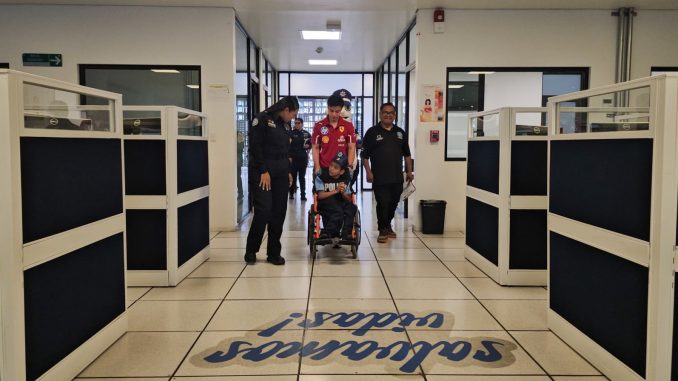 A sus siete años, Iván cumplió su sueño: ser Policía por un día