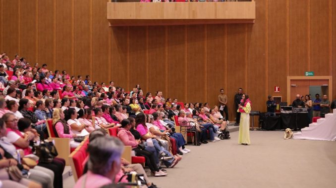 2 mil Mujeres se suman a Tarjeta Rosa para crecer y fortalecer sus comunidades