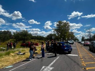 Choque frontal en la carretera estatal 42 deja saldo de dos personas lesionadas trasladadas a recibir atención médica