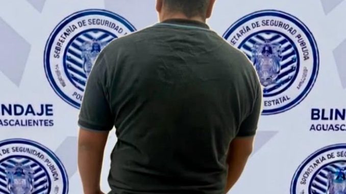 Por su presunta responsabilidad en el delito de violencia familiar, Policías del Mando Coordinado detienen a sujeto en el Municipio Jesús María