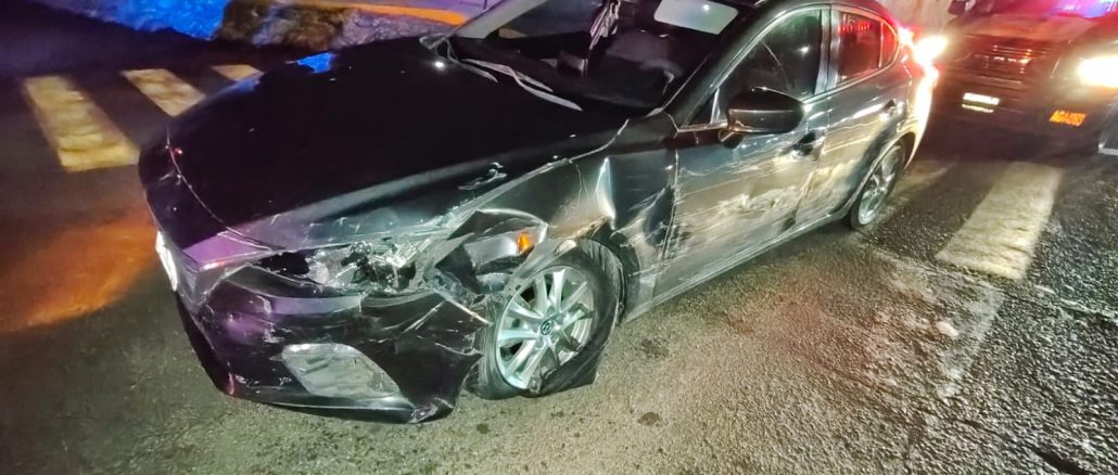Policía Vial atiende choque tipo ángulo en el fraccionamiento Ojocaliente I