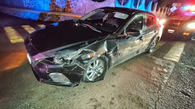 Policía Vial atiende choque tipo ángulo en el fraccionamiento Ojocaliente I