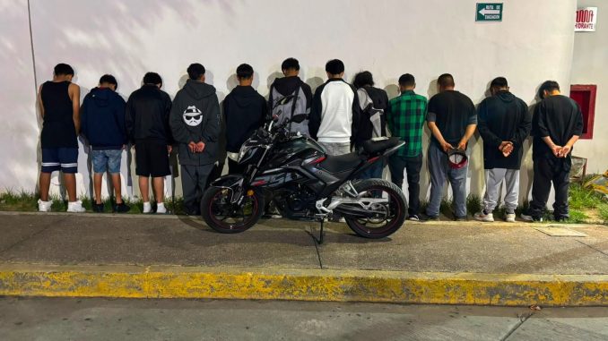 Policía Municipal asegura a 12 personas tras participar en una riña
