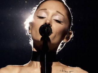 "Los amo, siempre": Ariana Grande inicia entre lágrimas la pausa en su carrera