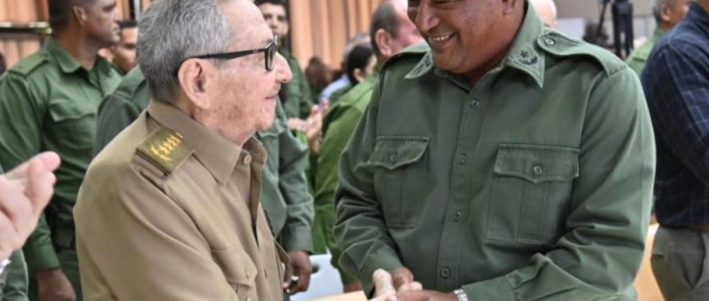 Raúl Castro participa en un acto público en Cuba tras los rumores sobre su estado de salud