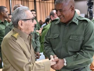 Raúl Castro participa en un acto público en Cuba tras los rumores sobre su estado de salud