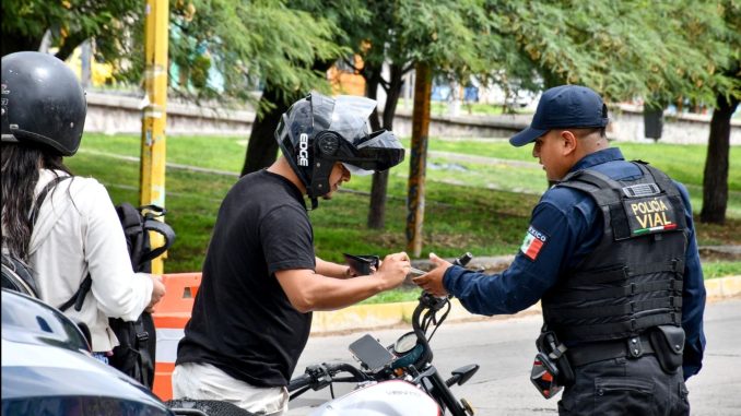 Policía Vial hace un llamado a motociclistas a conducir con responsabilidad para prevenir accidentes