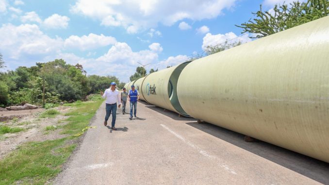 Supervisa Leo Montañez avances en la rehabilitación del colector pluvial Juan Pablo II