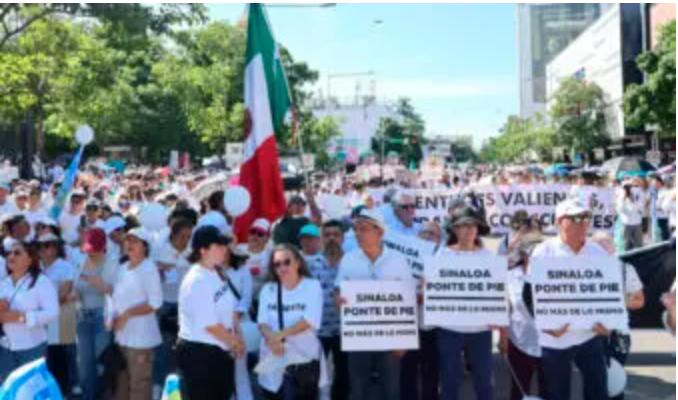 Marcha por la paz reúne a miles en Culiacán, a dos años del recrudecimiento de la violencia