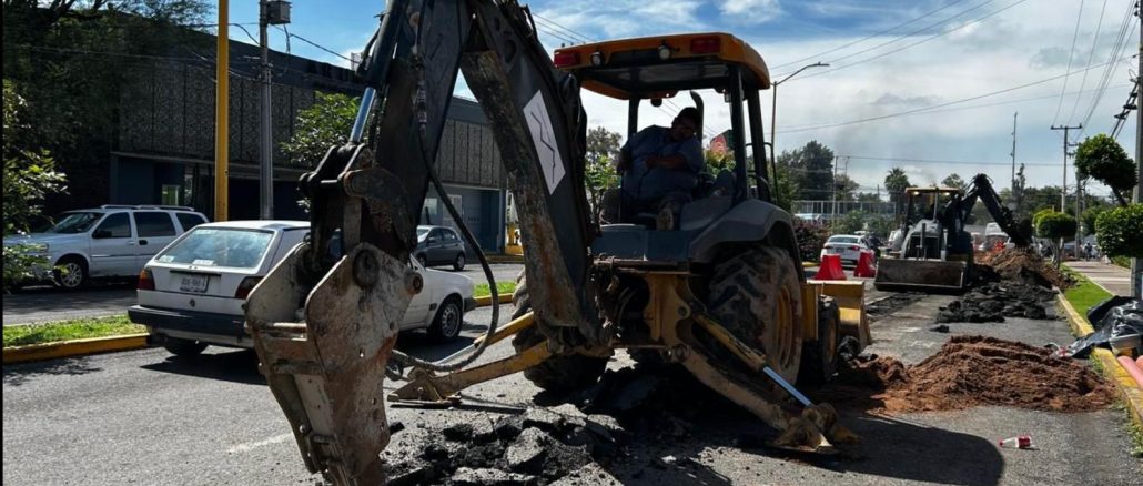 Trabaja Municipio en la rehabilitación del alcantarillado sanitario en La Salud