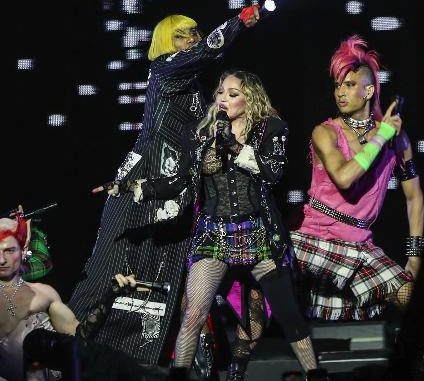 Madonna vuelve a actuar en los VMAs veintitrés años después del beso con Britney Spears y Christina Aguilera