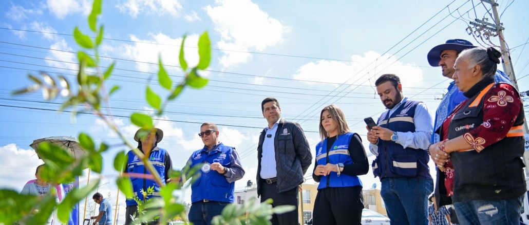 Encabeza Leo Montañez Jornada de Arborización en Av. Constitucionalistas