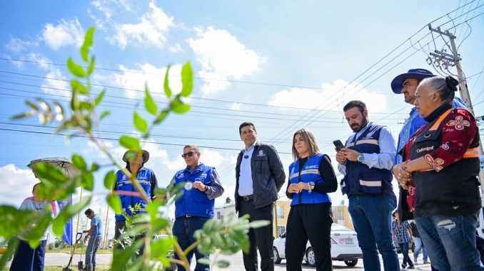 Encabeza Leo Montañez Jornada de Arborización en Av. Constitucionalistas