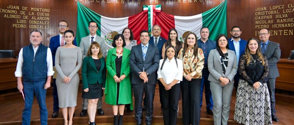 Renueva Leo Montañez compromiso con la Transparencia y Rendición de Cuentas