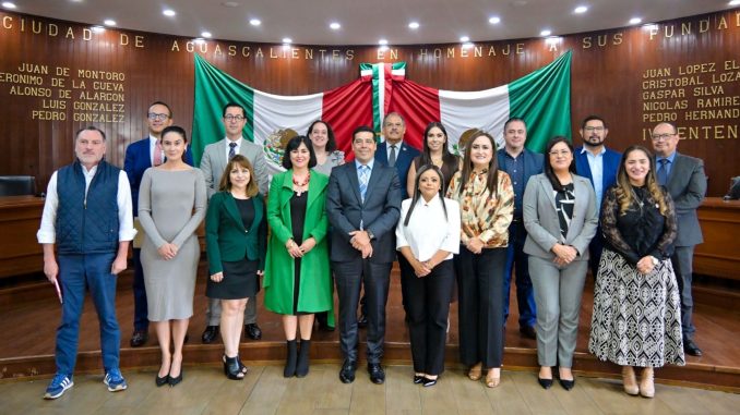 Renueva Leo Montañez compromiso con la Transparencia y Rendición de Cuentas