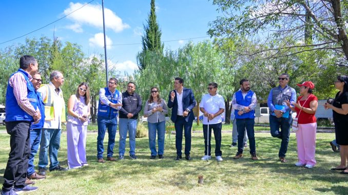 Inspecciona Leo Montañez rehabilitación del parque Parra