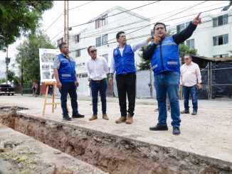 Supervisa Leo Montañez rehabilitación de red sanitaria en Pilar Blanco