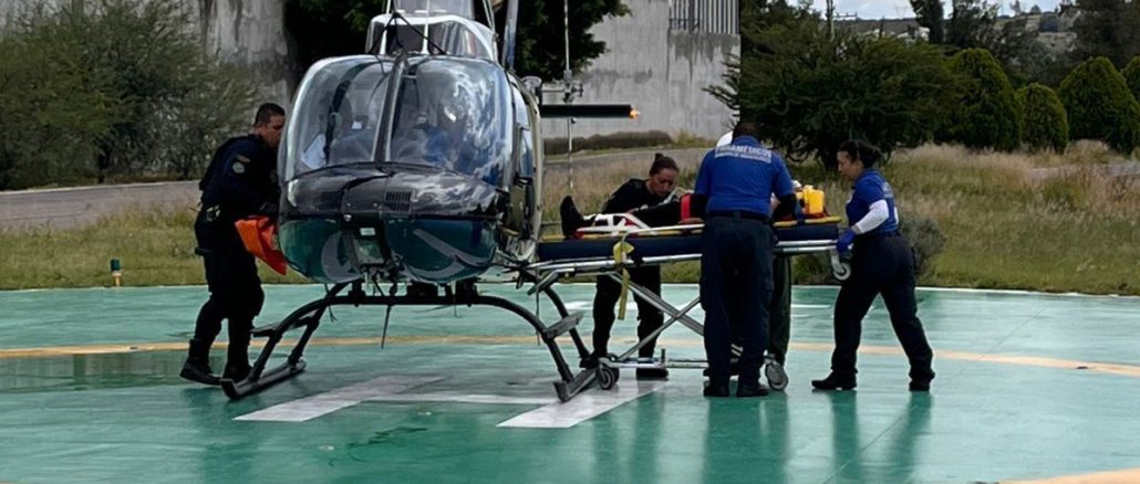 Halcón 1 realiza evacuación aeromédica tras accidente en la carretera federal 45 sur