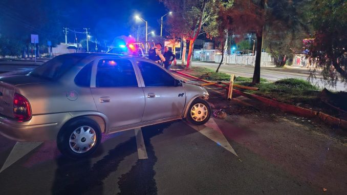Policía Vial atiende choque contra objeto fijo en Boulevard Adolfo Ruiz Cortines