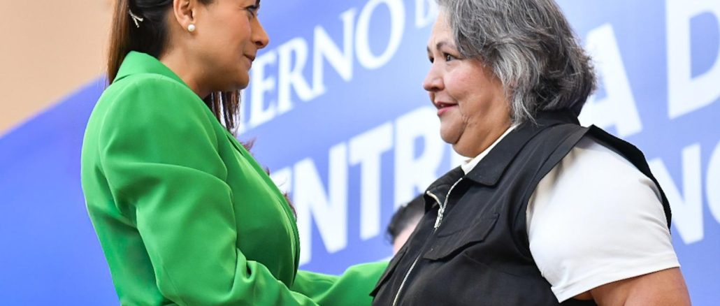 Tere Jiménez entrega apoyos de la Beneficencia Pública para mejorar la calidad de vida de más de mil personas